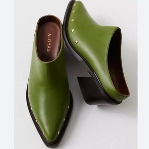 NWOT ALOHAS Lorenzo Leather Mules